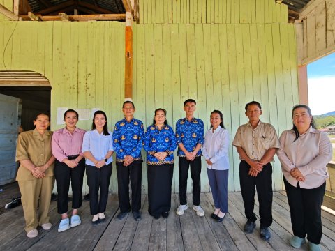 Guru SDN 01 Krayan Tengah